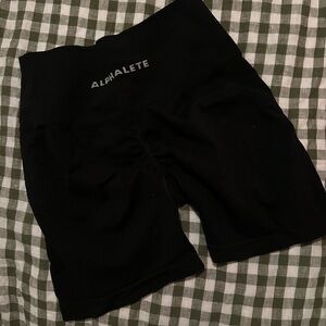 Alphalete amplify shorts in black